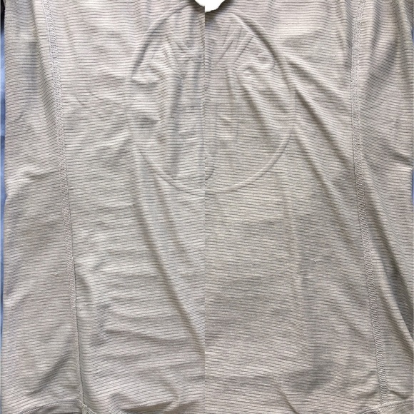 2/$12! Lululemon RARE Runner Up Tee Rushced Back - Picture 15 of 16